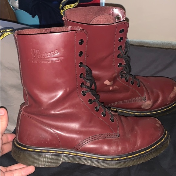 Maroon dr.martens air cushion soles size 10 used - Picture 2 of 5